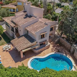 Casa Padrino, Aire Acondicionado, Barbacoa, Piscina Privada, Wifi, Cerca De La Playa Сasa de vacaciones